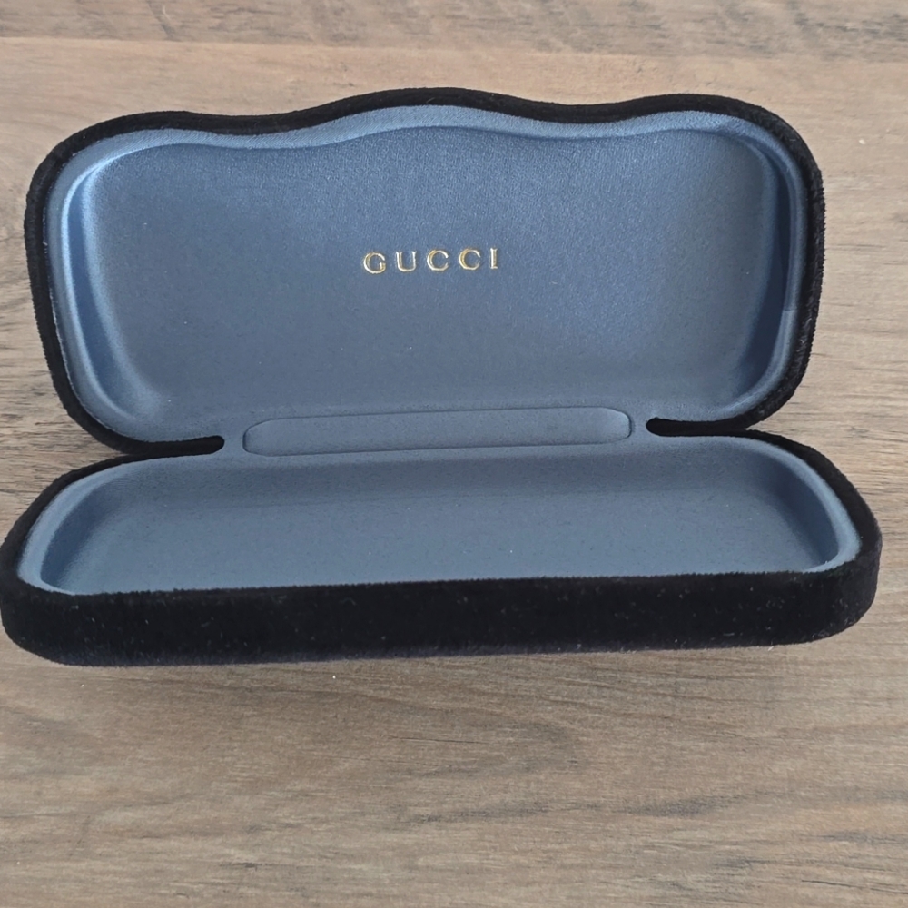 Gucci Glasses Velvet Case Black Color